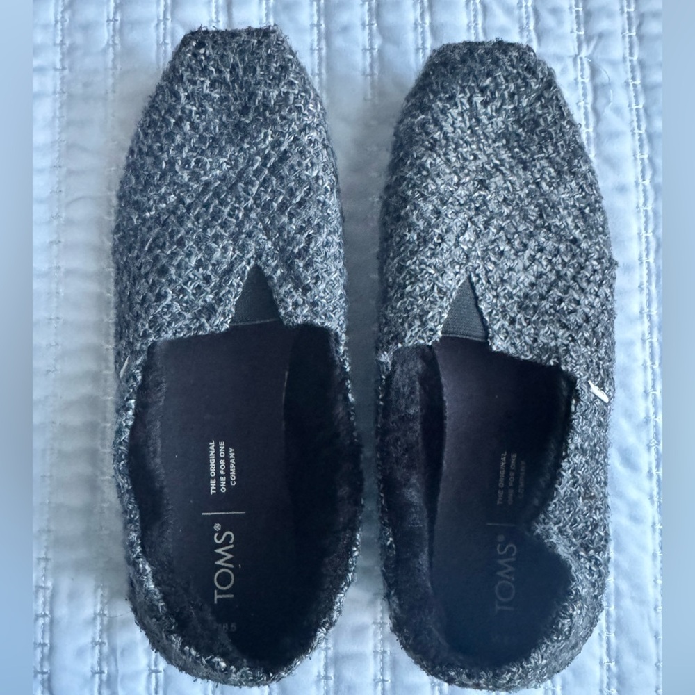TOMS Womens Alpargata Cozy Slip On Flats Casual - Black size 8.5